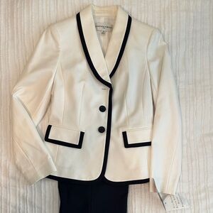 Women's Jones New York Black and  White Pantsuit